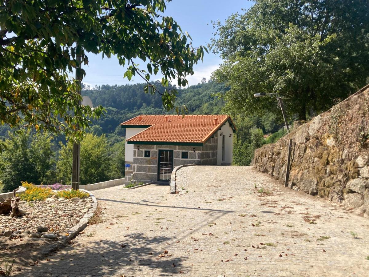 Quinta De Varzielas - Agroturismo Каштелу-ди-Пайва Экстерьер фото