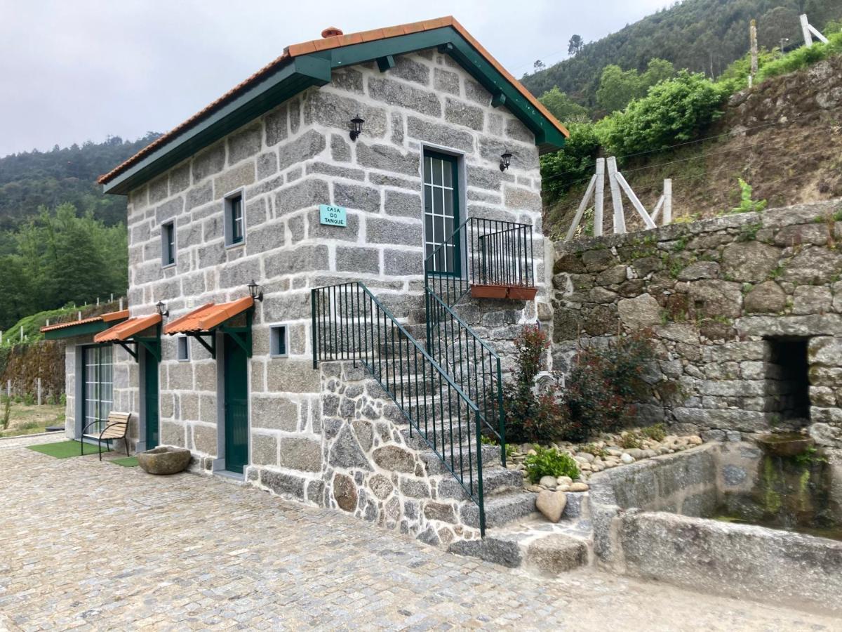 Quinta De Varzielas - Agroturismo Каштелу-ди-Пайва Экстерьер фото